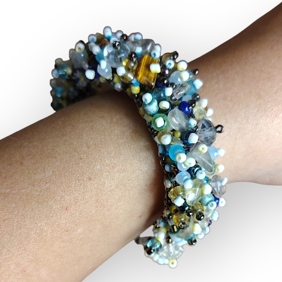 Multicolor Beaded Bracelet - Picture 7 of 7